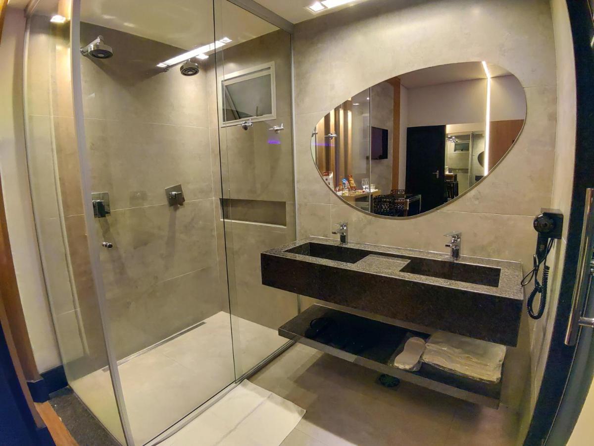 Motel Dallas เบโลโอรีซอนชี ภายนอก รูปภาพ